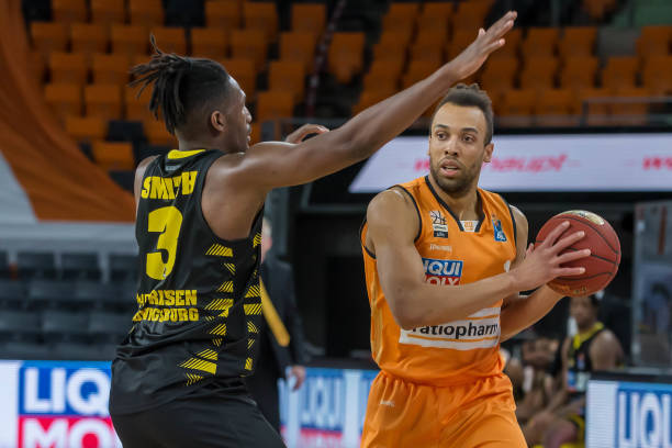 乍一看或许 乍一看或许