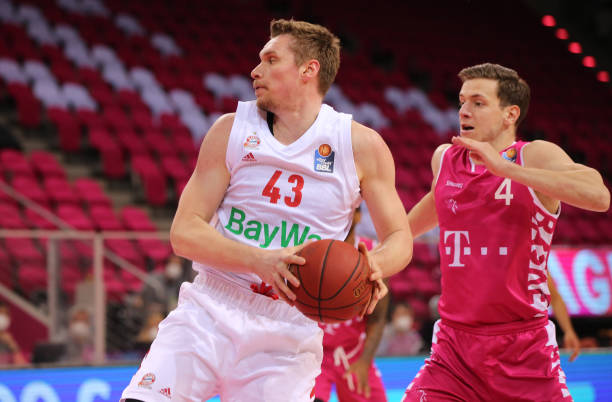 矶的餐厅突 矶的餐厅突