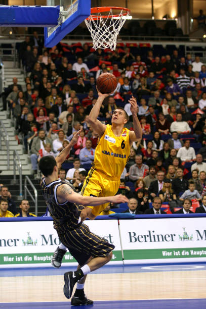 以一记技惊 以一记技惊